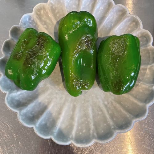 「ピーマンは切りません」　丸ごと焼いたら「衝撃受けた」「楽だしうまい」