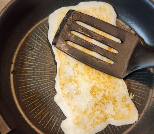 箸にくるくる巻いてみて　たこ焼き粉の活用レシピに「すごすぎ」「天才！」