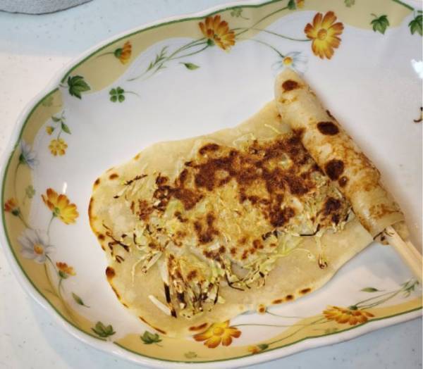 箸にくるくる巻いてみて　たこ焼き粉の活用レシピに「すごすぎ」「天才！」