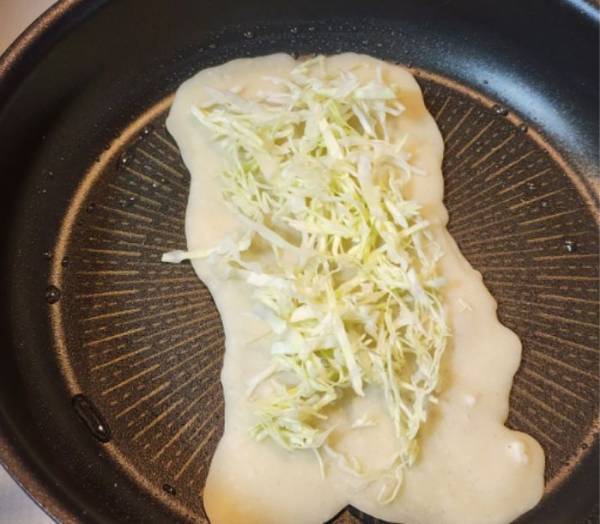 箸にくるくる巻いてみて　たこ焼き粉の活用レシピに「すごすぎ」「天才！」