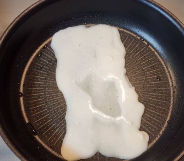 箸にくるくる巻いてみて　たこ焼き粉の活用レシピに「すごすぎ」「天才！」