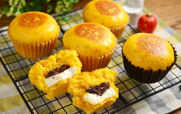 ホットケーキミックスでOK　満月みたいな『ふわふわ蒸しパン』の作り方