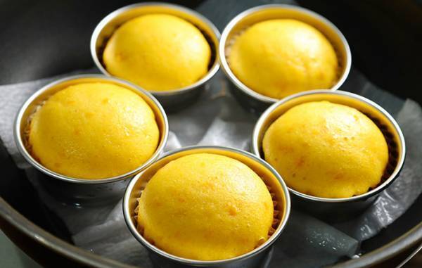 ホットケーキミックスでOK　満月みたいな『ふわふわ蒸しパン』の作り方