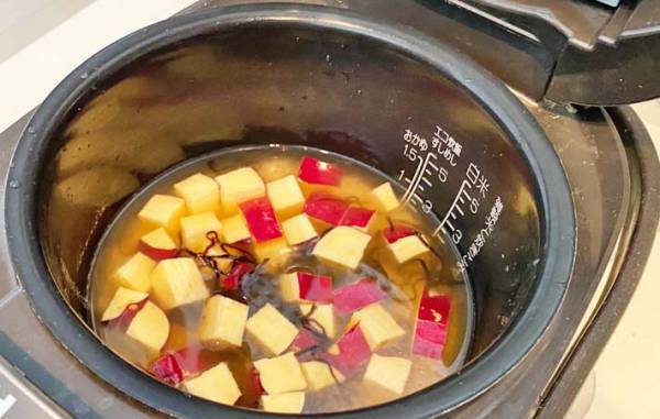 サツマイモの絶品炊き込みご飯　味の決め手は…？