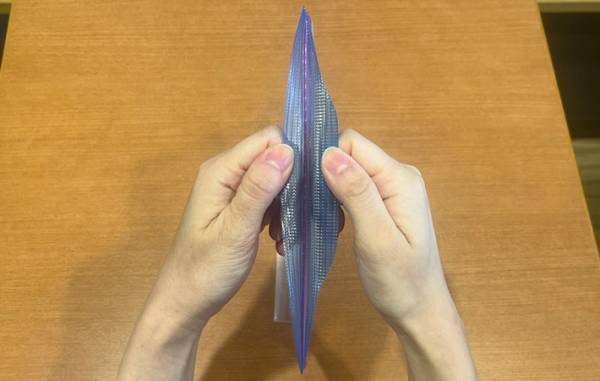『ジップロック』どう開ける？　企業が教えるコツに「本当だった」