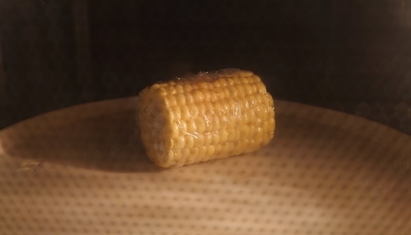 トウモロコシの保存は冷蔵？冷凍？　試した結果に「そうだったのか」「納得」