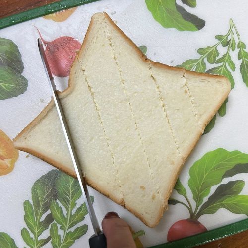 食パンに切れ込みを入れると？　試した結果に「毎朝コレ」「間違いない」