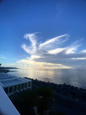 淡路島で見た雲の形が話題に　『ラスボス感』が漂っているワケとは