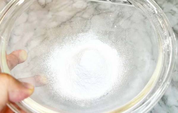 「ビックリ」「ほんとに飛び散らない」　コップの思わぬ使い道