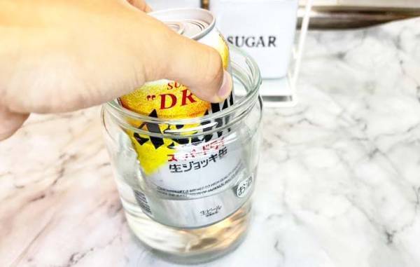 逆さまにして置くと？　試した結果に「缶とは思えない」「クリーミー！」