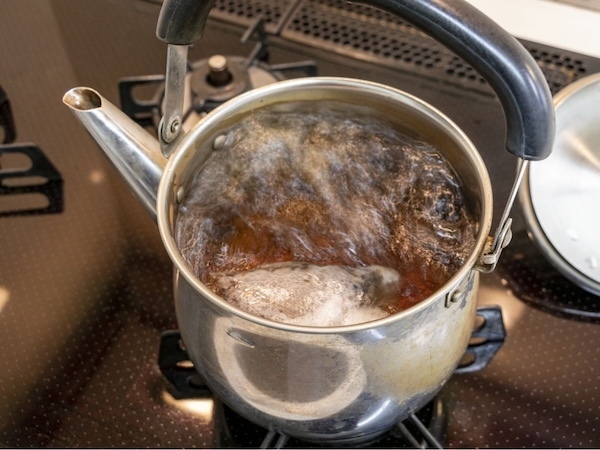 意外と知らない麦茶の作り方　水出しとお湯出し、あとは…？