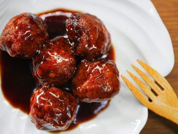 開封したら黒いミートボールが？　企業が解説する原因に「そうなんだ」