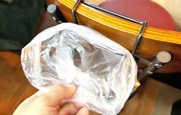 ダイソーで買った『スタンド』　意外な使い道に「三角コーナーいらず」