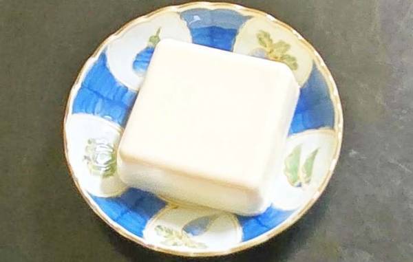 パック豆腐はこうして！　裏技に「ホントだ」「ちょっと感動」