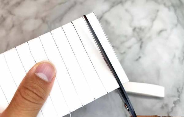 トイレットペーパーの芯を潰して…　できたモノが「かわいい！」「面影なし」