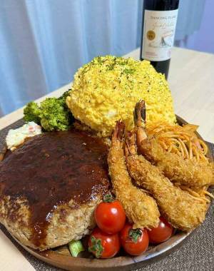 お子様ランチなのに？　大人が作った１枚に「笑いが止まらない」