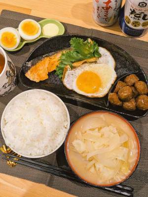 １８０円で作った朝定食が？　完成した１枚に「倍…いや８００円出す」