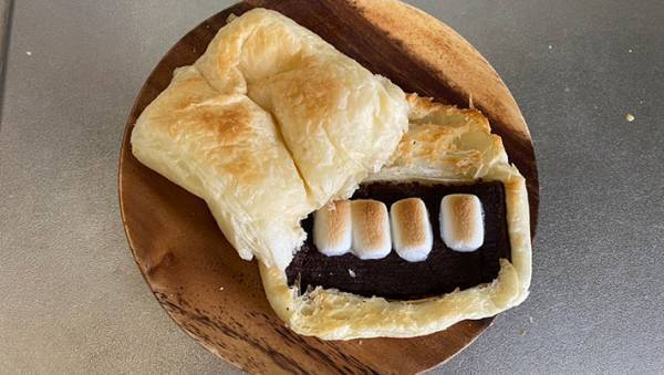 背徳感がすごい…！　『ホワイトデニッシュショコラ』の最強にうまい食べ方がこちら