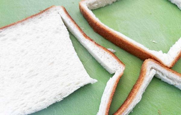 残ったパンの耳　クルクル巻くと…「うまみギュッ」「テンション上がった」