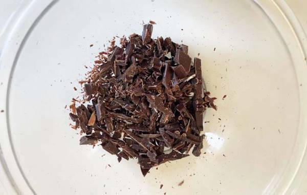 材料２つを混ぜて冷蔵庫へ　数時間後…「罪悪感減った」