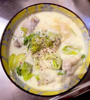 レタスと豚肉を重ね…　簡単スープに「絶対ウマい」「今夜作ろ」