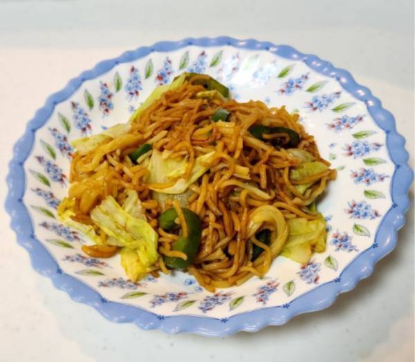 食パンに麦茶を吹きかけると？　意外な結果に「驚いた」「早速やる」