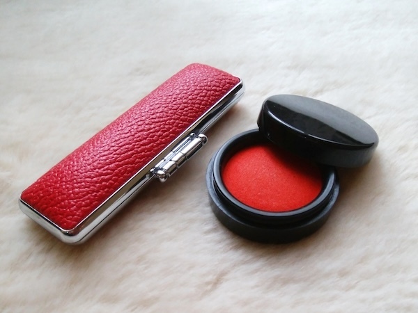 ハンコがきれいに押せない人は必見！　知ったら試してみたくなる対策に「すごい！」「押してみたい」