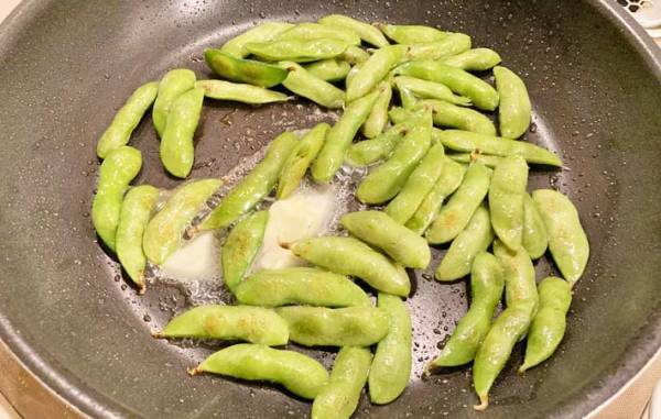 『最高に美味しい冷凍枝豆の食べ方』　セブンの調理法が「うますぎて困る」