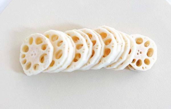 レンコンを輪切りにして…？　意外な味付けに、夫「うますぎ！」