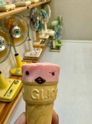 女性「ゼロカロリーでしょ」　『カプリコ』の１枚に「残念」「ドキッとする」