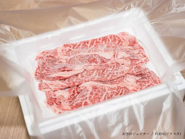解凍時にやりがち？　肉のNG行動に、厚労省が「やめましょう」