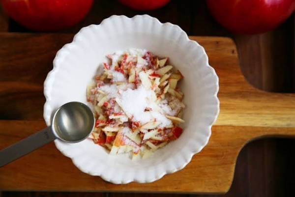 絶対試してみて！　リンゴの皮の活用法に目からウロコ