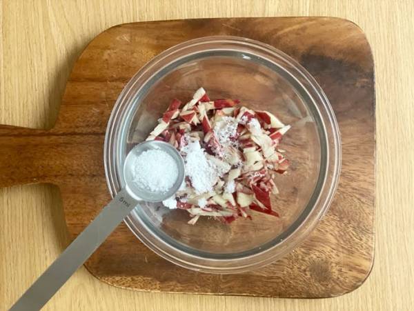 絶対試してみて！　リンゴの皮の活用法に目からウロコ