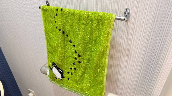 タオルのデザインを勘違いしていた男性　正体は、キウイではなく…？