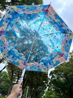 ２９歳男性が買ったものが…？　雨の日に『上機嫌』なワケに「最高」