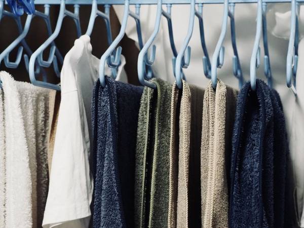 脱水時に乾いたタオルを入れると？　洗濯の豆知識５選に「いいこと聞いた」「すぐに試す」