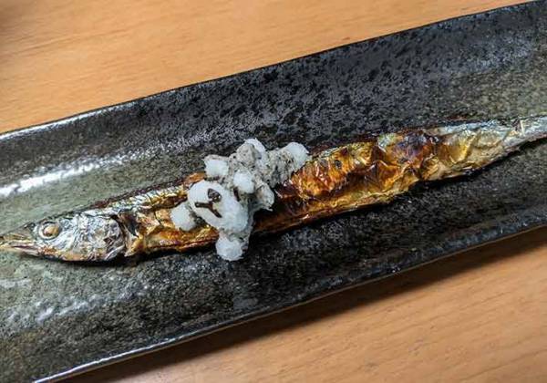 さんまの上にのっけたのは？　大根おろしの１枚に「笑った」