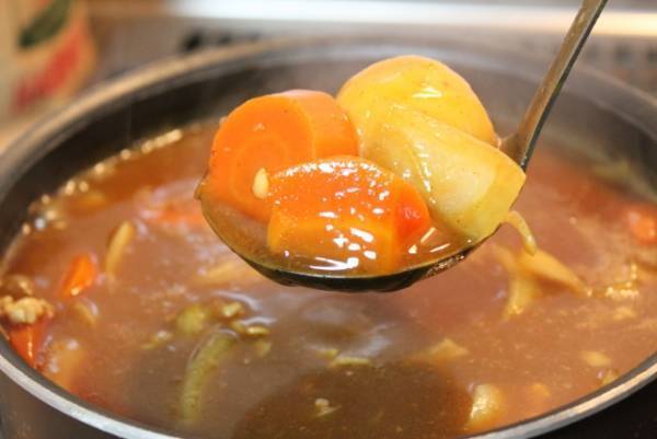 カレーは鍋のまま保存しないで！　その理由に「確かに…」「やっちゃってた」
