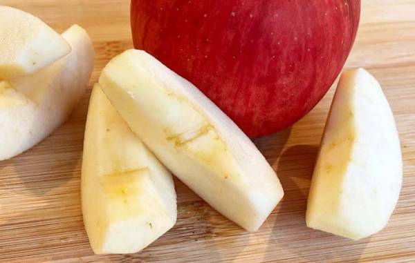 切ったリンゴが変色…　農水省のコツに「驚いた」「汁もうまい」