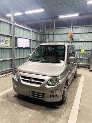 小学生のボールが車に衝突　笑って許そうとしたら？「すげえ」「正しい教育の形」