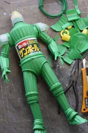 トイレ用洗剤の空容器で？　誕生した１枚に『７万いいね』