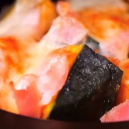カボチャにチーズをのせて！　レンチンしたら「主役級」「コレはごちそう」