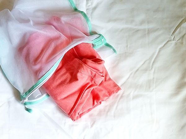 ネットに入れる服は裏返す？そのまま？　洗濯の豆知識４選に「勘違いしてた」「マジかよ」