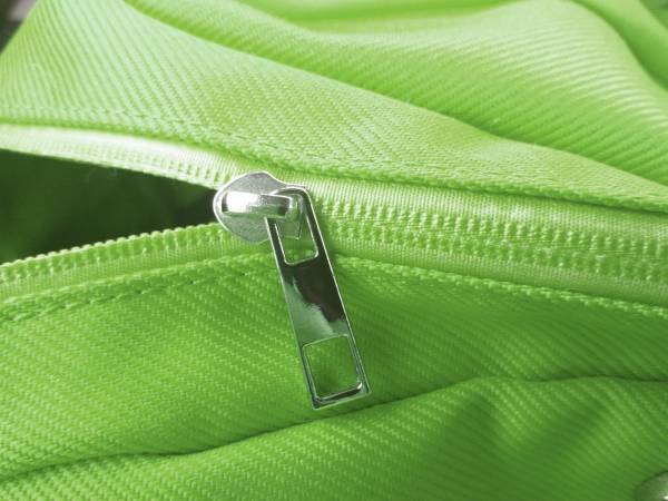 軽く噛んだファスナー　解決策に「すごい！」「これは助かる」