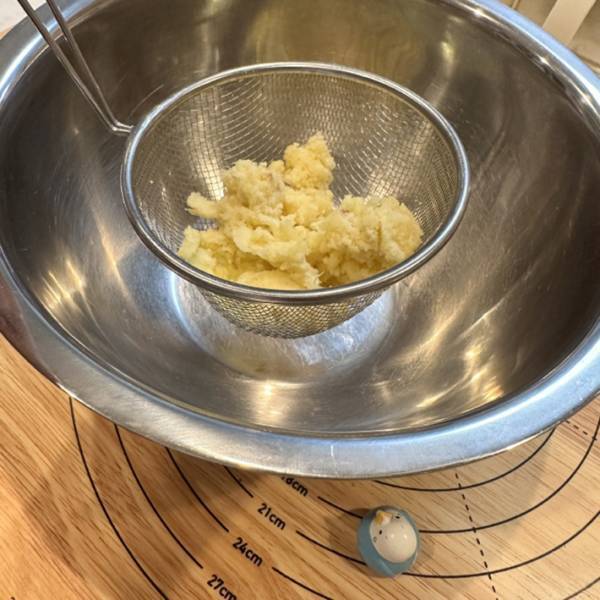 サツマイモのスイーツレシピ　裏ごしするのに使うアイテムとは？