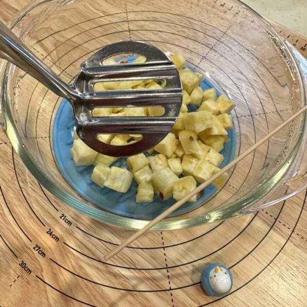 サツマイモのスイーツレシピ　裏ごしするのに使うアイテムとは？