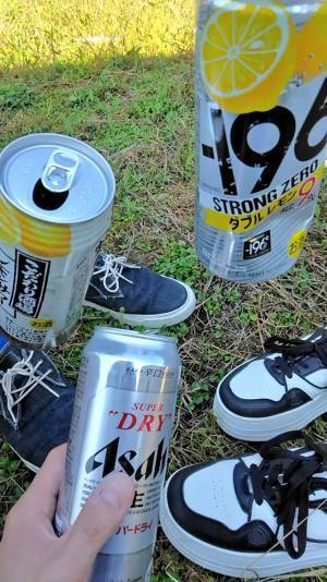 ３人での乾杯をうつした写真　まさかの『真実』にネットがざわつく