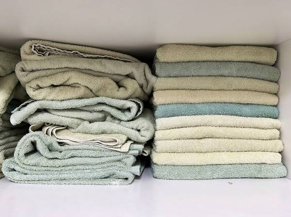 バイト先のタオルに「畳み方の差…！」　『１４万いいね』が付いた１枚が、こちら