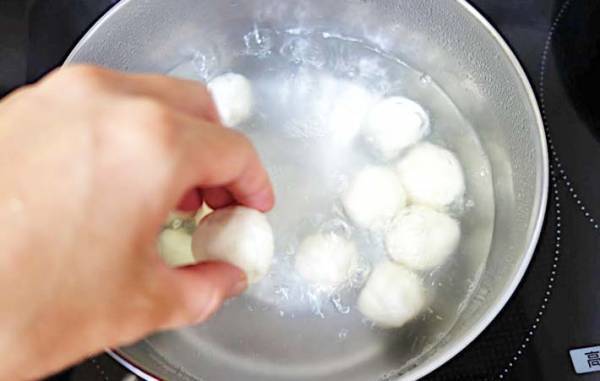 「意外と簡単！」「家族が絶賛」　キャラメルの意外な使い道