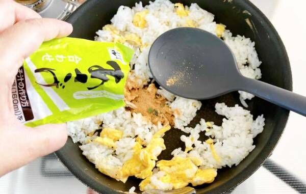 『焦がしみそチャーハン』を作る写真